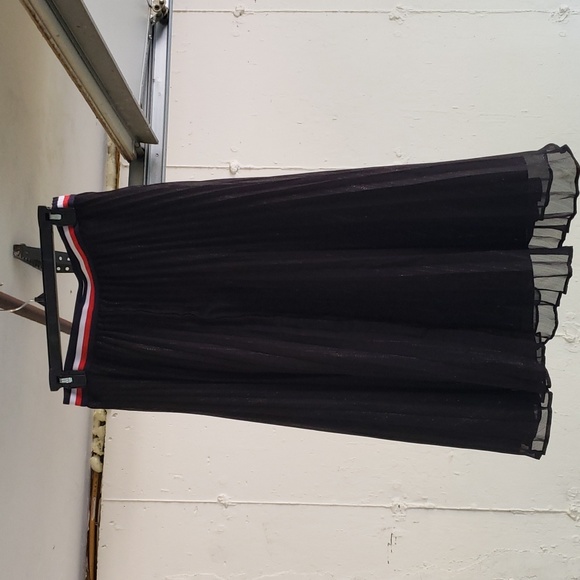 Tommy Hilfiger Black pleated skirt - Picture 4 of 7